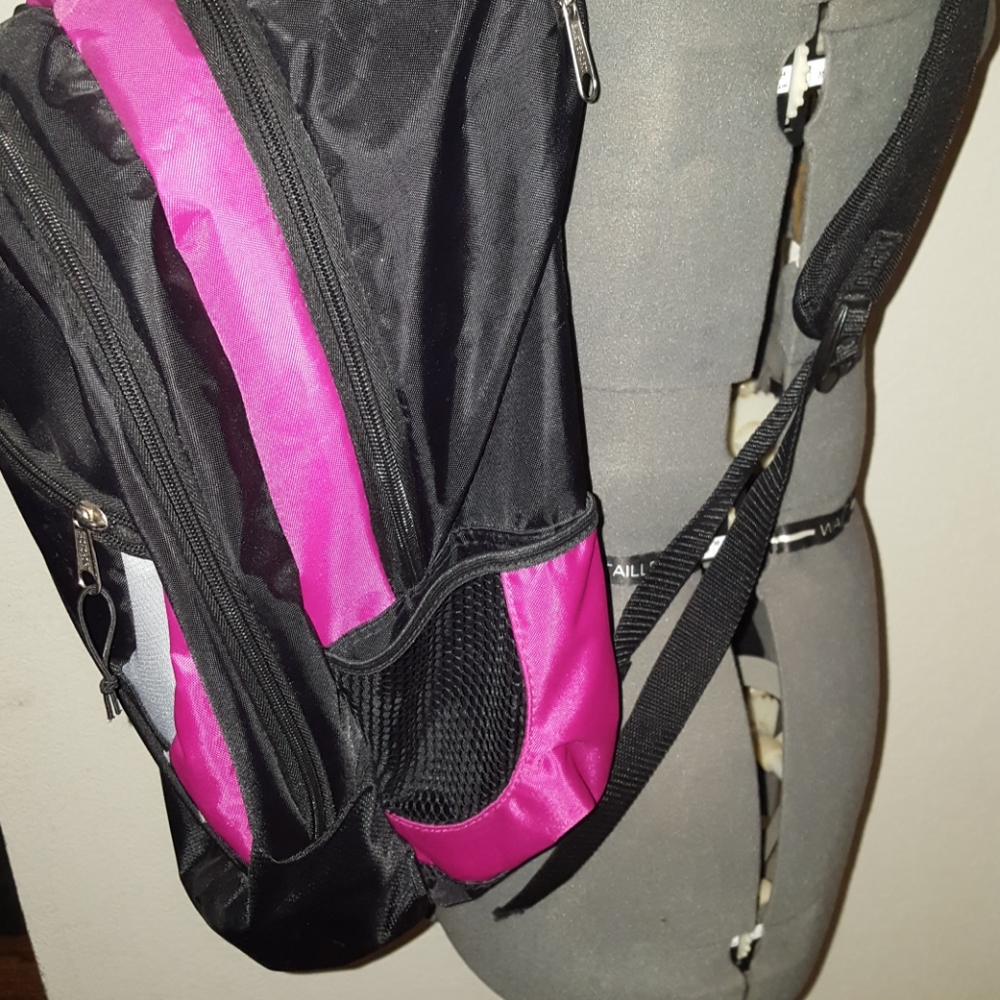 ES Backpack. - Picture 5 of 7